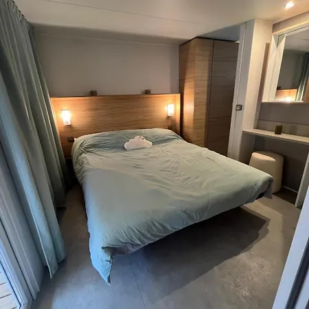 אתר קמפינג Mobile 6 Personnes סניוס