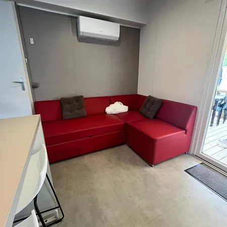 Mobile 6 Personnes אתר קמפינג *